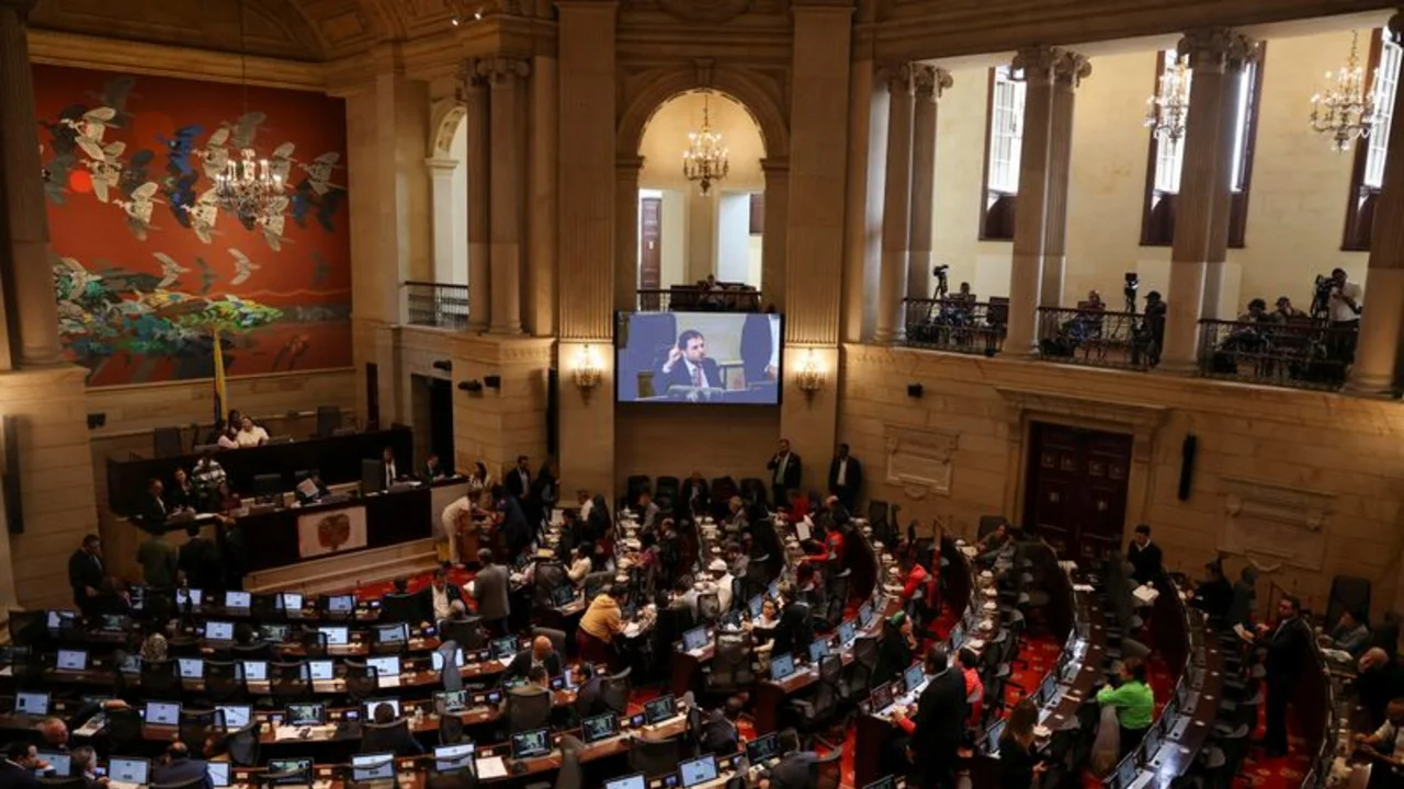 Corte de Colombia ordena captura de expresidentes de Senado y de Cámara en investigación por corrupción