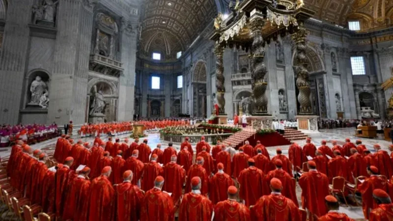Cardenales en la Capilla Sixtina