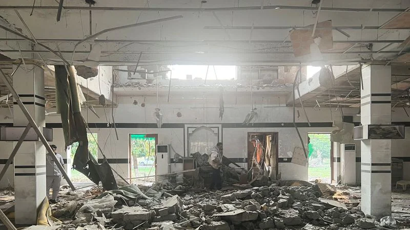 Se oye una explosión en Lahore, Pakistán, en medio de la tensión con la India, según un testigo de Reuters