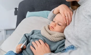 Alerta por la baja vacunación contra meningitis en bebés y niños que los pone en peligro | Vacunación