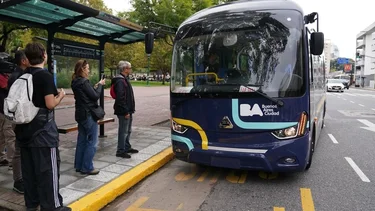Asombro en el transporte público: así funcionan los nuevos colectivos eléctricos en Buenos Aires