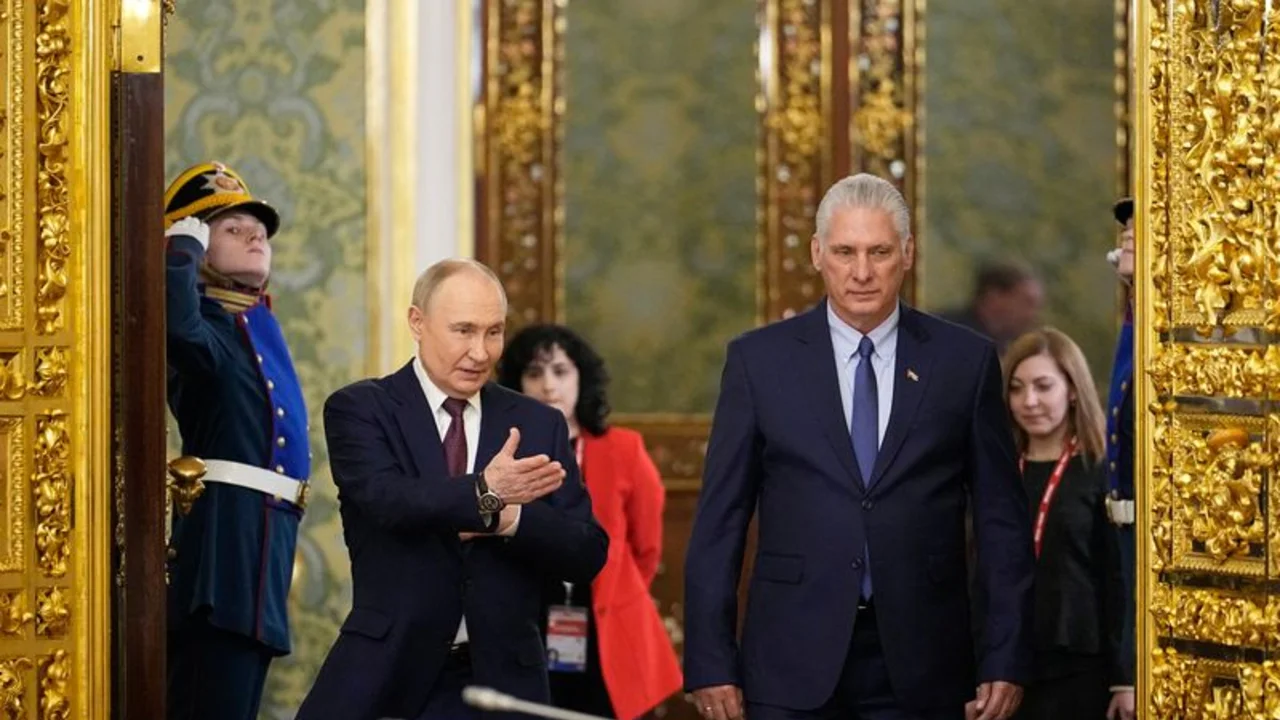 Rusia promete invertir 1.000 millones de dólares en su aliada Cuba de aquí a 2030