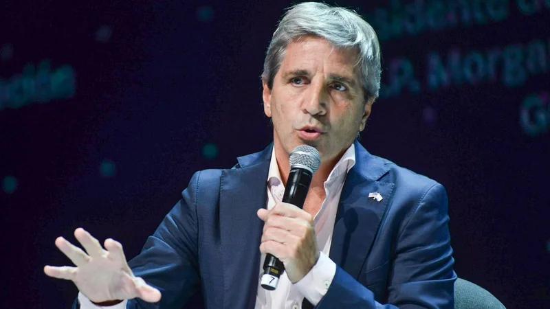 Luis Caputo aclaró que el Tesoro puede sumarse a la compra de reservas