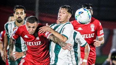 Triunfazo de Huracán en Montevideo: goles y resumen