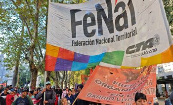 Gendarmería parapetada: tensión en una marcha de los movimientos sociales | Javier milei presidente