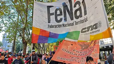Gendarmería parapetada: tensión en una marcha de los movimientos sociales Gendarmería parapetada: tensión en una marcha de los movimientos sociales