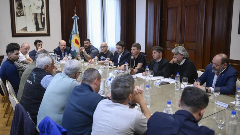 Kicillof se reunió con la Federación Marítima Argentina: "Profunda preocupación"