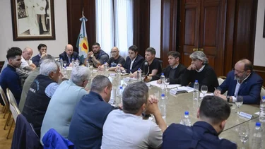 Kicillof se reunió con la Federación Marítima Argentina: "Profunda preocupación"
