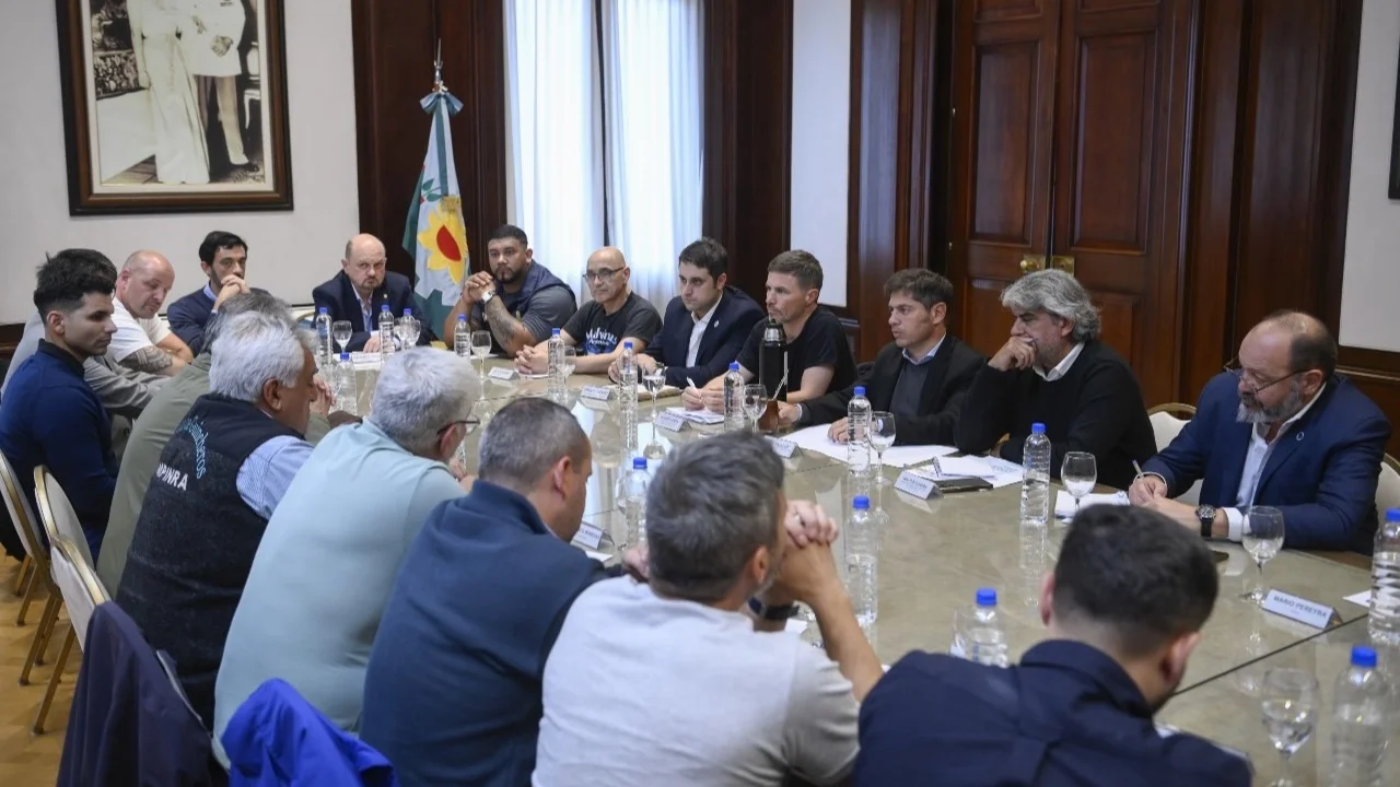 Kicillof se reunió con la Federación Marítima Argentina: "Profunda preocupación"