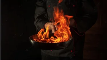 ¿Por qué no hay que usar agua cuando el aceite se quema?