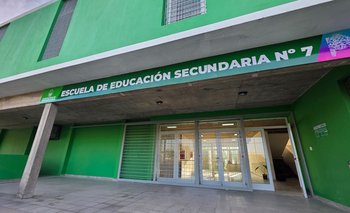 Kicillof refuerza la seguridad e inauguró una escuela en Ensenada | Axel kicillof 