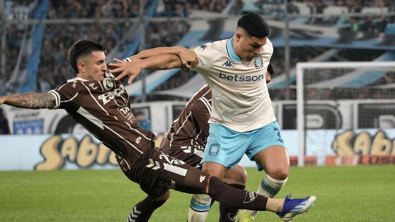 Sorpresa en el fútbol argentino: Platense eliminó a Racing del Torneo Apertura