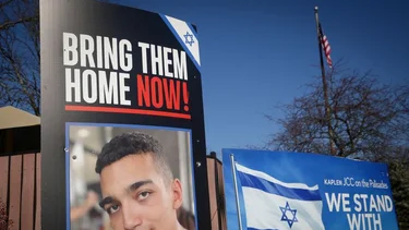 Israel dice que no ha acordado un alto el fuego en Gaza ante la liberación del rehén estadounidense