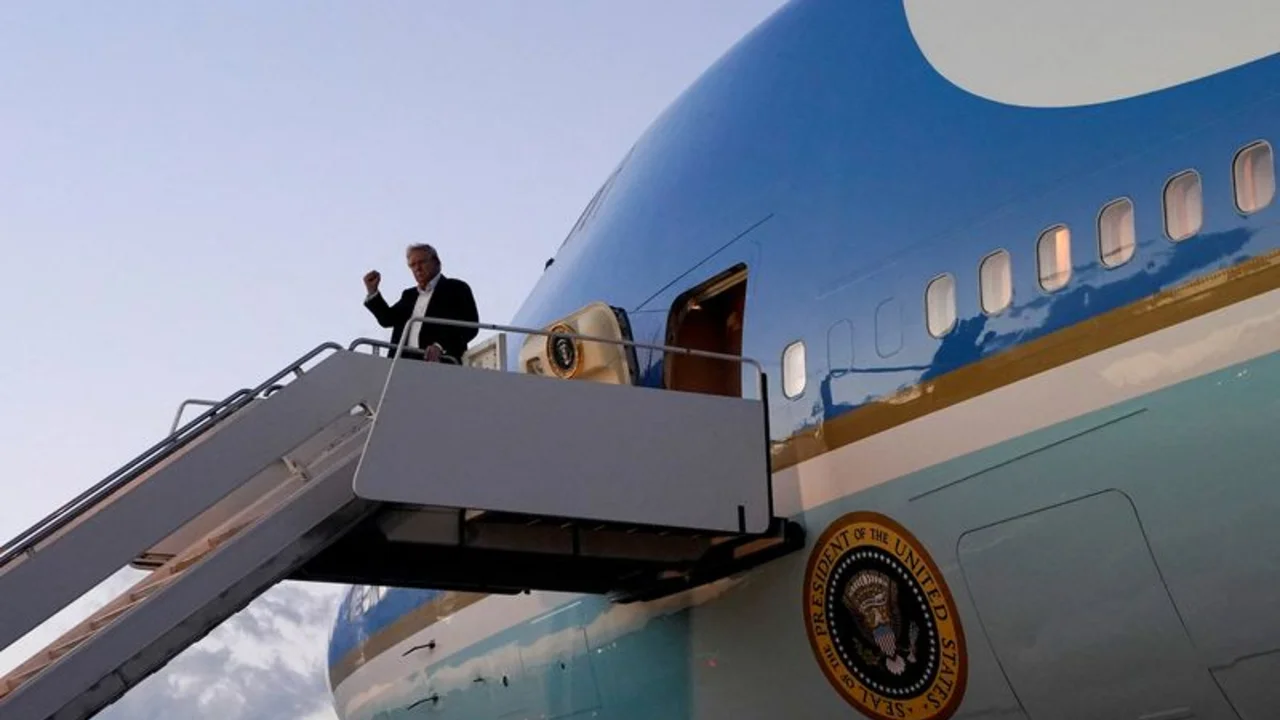 Trump planea aceptar un lujoso 747 de Qatar para usarlo como avión presidencial de EEUU