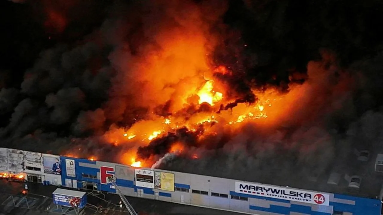 Polonia cerrará el consulado ruso en Cracovia alegando un incendio intencional