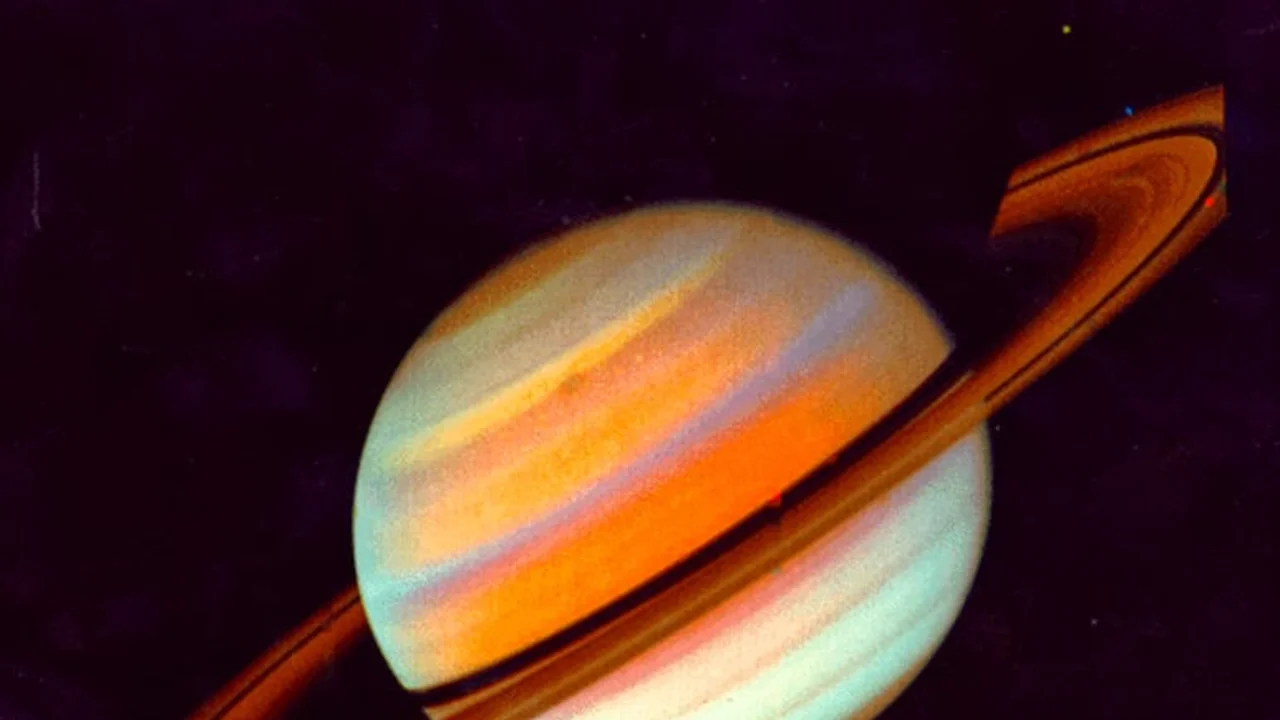Saturno
