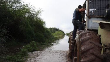 Tras el intenso temporal, el Gobierno de Formosa continúa con el operativo de asistencia a familias de la provincia