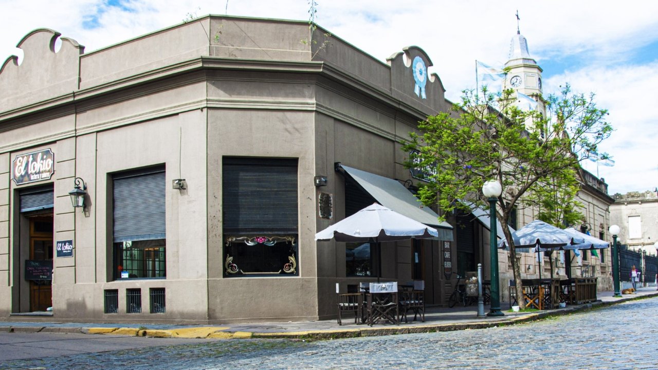 Bar
