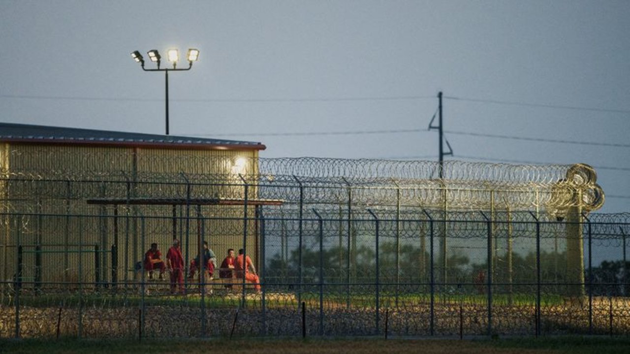 Los inmigrantes "peligrosos" deben ser deportados inmediatamente, según el Gobierno de EEUU