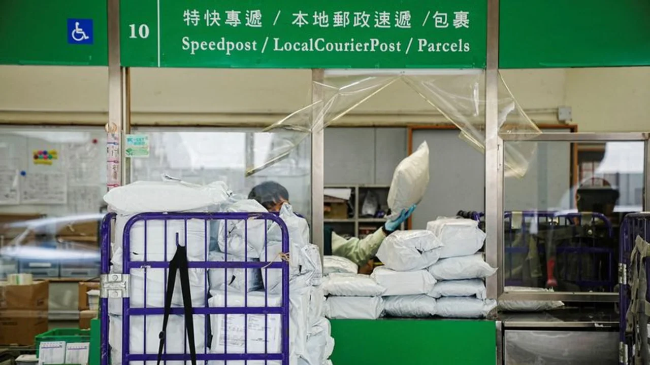 EEUU reducirá del 120% al 54% el arancel sobre los envíos chinos de bajo valor