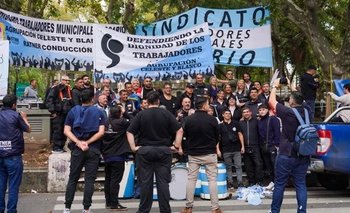 Rosario: municipales realizan un paro y el intendente les descontará el día | Medida de fuerza