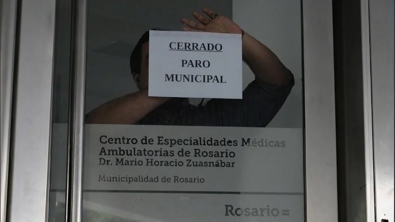 Paro de trabajadores municipales en Rosario.