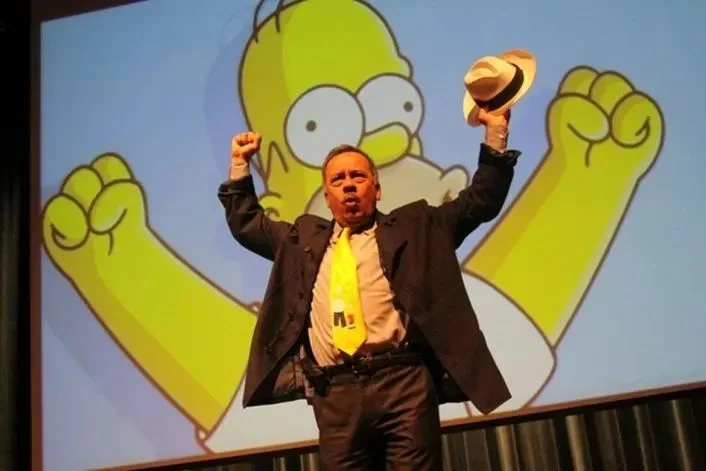 Qué pasó con Humberto Vélez voz de Homero Simpson