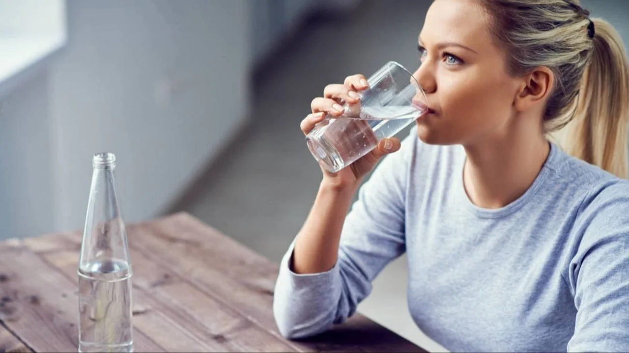 agua, salud, tomar agua, bebidas, hidratación