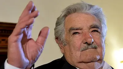 Quintela despidió al ex presidente Mujica y recordó su legado: "Un gran hombre que vivió por y para su pueblo" Quintela despidió al ex presidente Mujica y recordó su legado: "Un gran hombre que vivió por y para su pueblo"