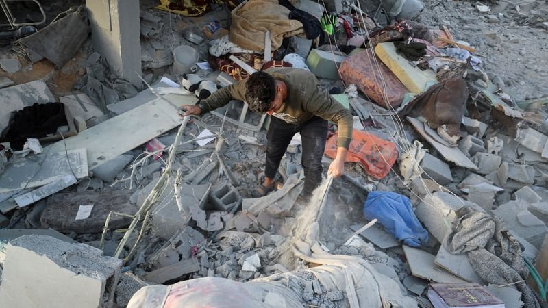 Israel intensifica los bombardeos sobre Gaza mientras Trump visita la región