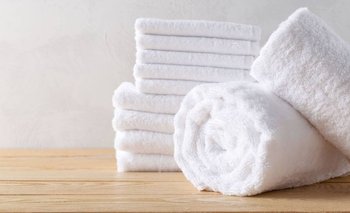 Qué tan seguido hay que lavar las toallas, según una dermatóloga | Consejos de limpieza