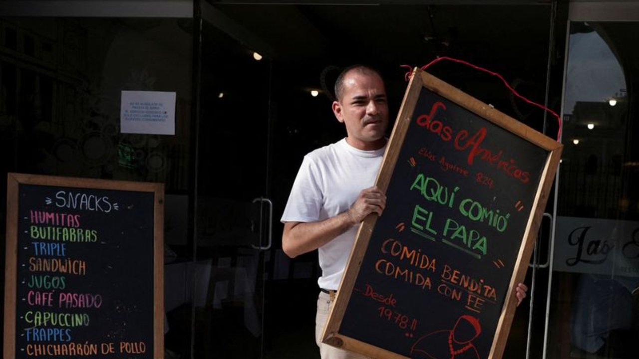 Fieles recuerdan cómo el joven León XIV convenció con su "aura" en medio del conflicto civil en Perú