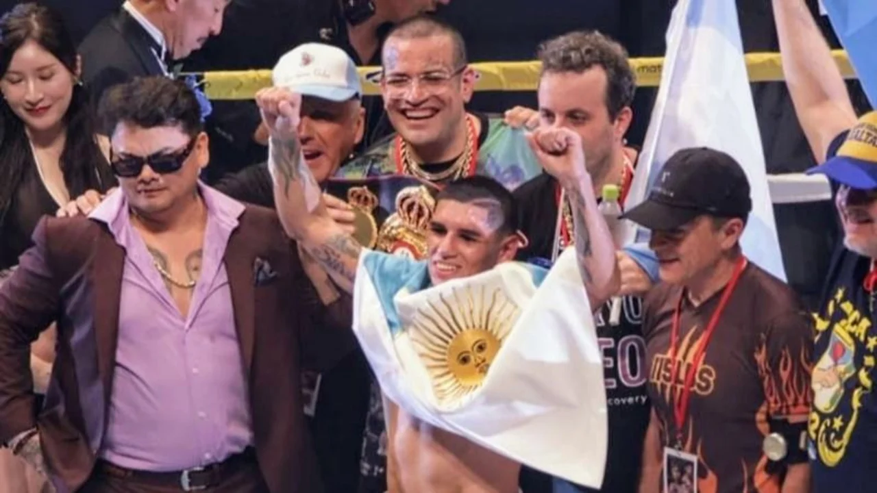 Conmoción en el boxeo: la emotiva vuelta del Puma Martínez a Argentina