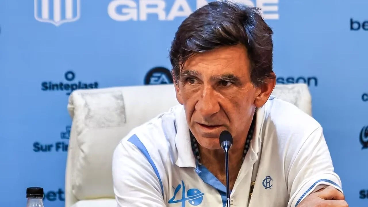 Gustavo Costas va por todo: Racing le quiere sacar una figura a San Lorenzo
