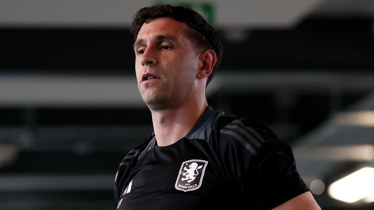 Dibu Martínez, Aston Villa, Selección Argentina, mercado de pases