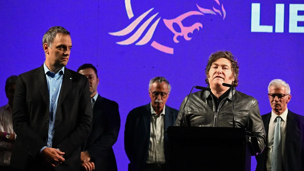 En el cierre de Adorni, Milei fustigó al PRO: "Cuarto lugar"