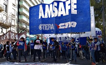 Docentes siguen con su plan de lucha: marcha contra el ajuste de Pullaro | Docentes