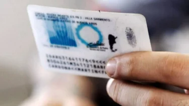 ¿Cuál es la manera de dictar un número de DNI para evitar confusiones?