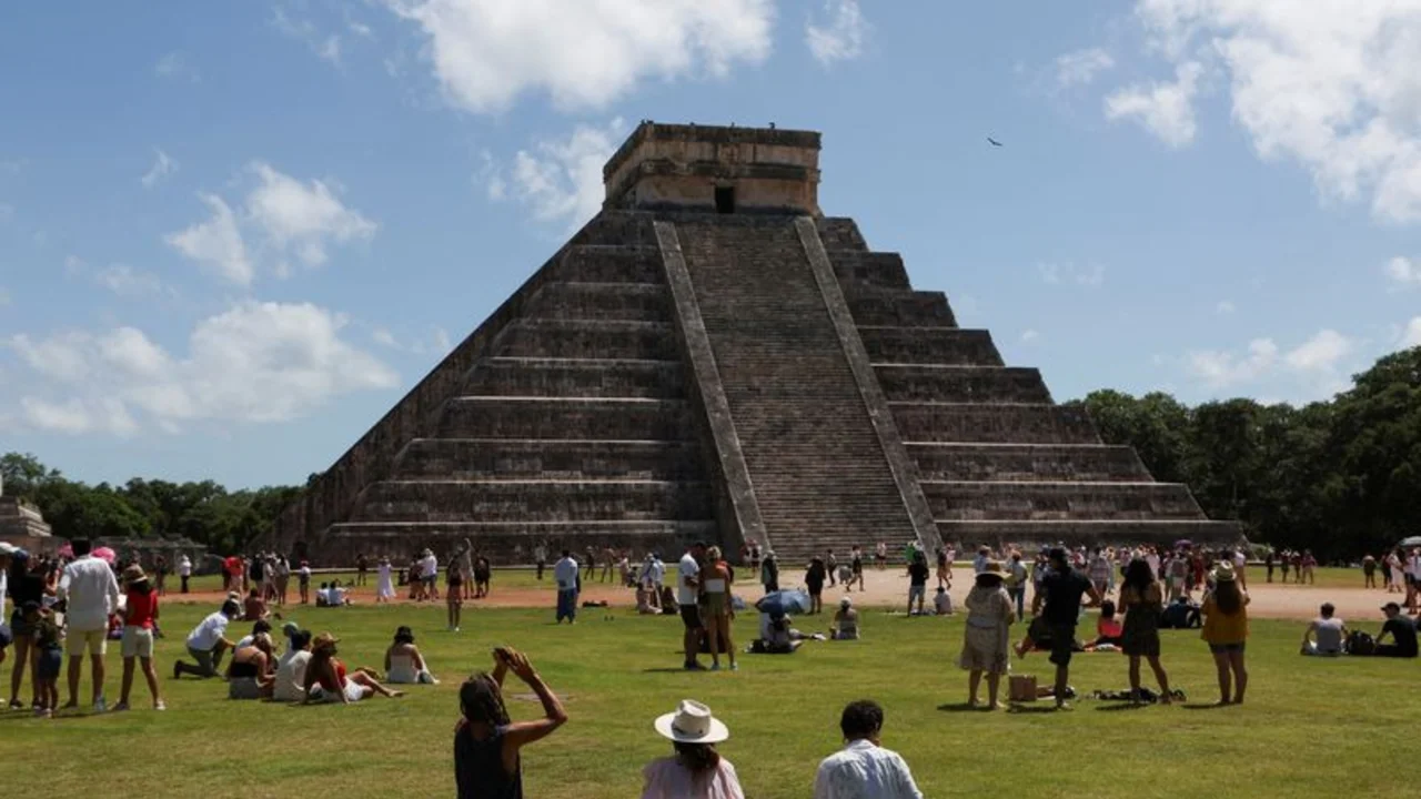 México demanda a un medio de comunicación por el vídeo de MrBeast sobre las pirámides