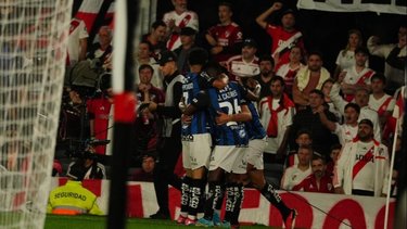 Insólito: River lo ganaba pero se lo dieron vuelta por errores de Pezzella y Martínez Quarta