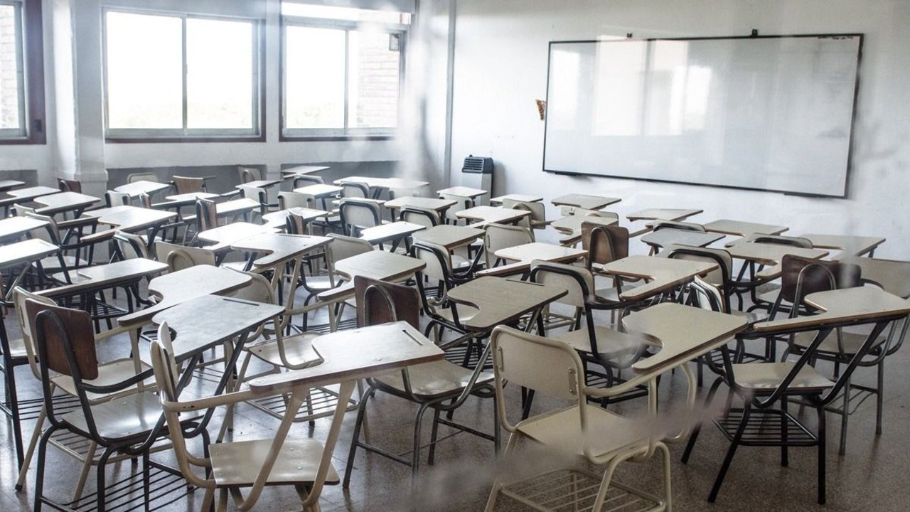 Paro docente por 48 horas en la UNR: reclaman más salario