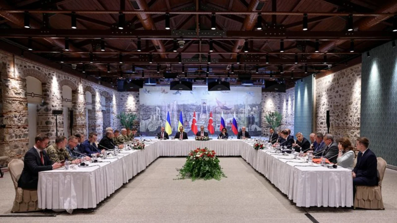 Las conversaciones entre Rusia y Ucrania finalizan tras menos de dos horas en Turquía