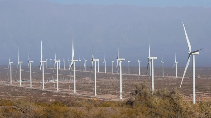 Soberanía energética y recurso renovable: La Rioja culminó con el montaje de la nueva planta eólica en Parque Arauco