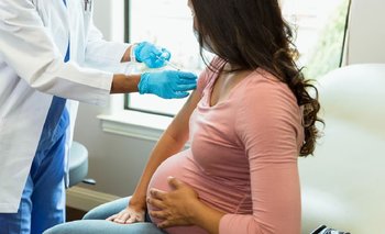 Protegé a tu bebé del VSR con esta vacuna gratuita | Vacuna