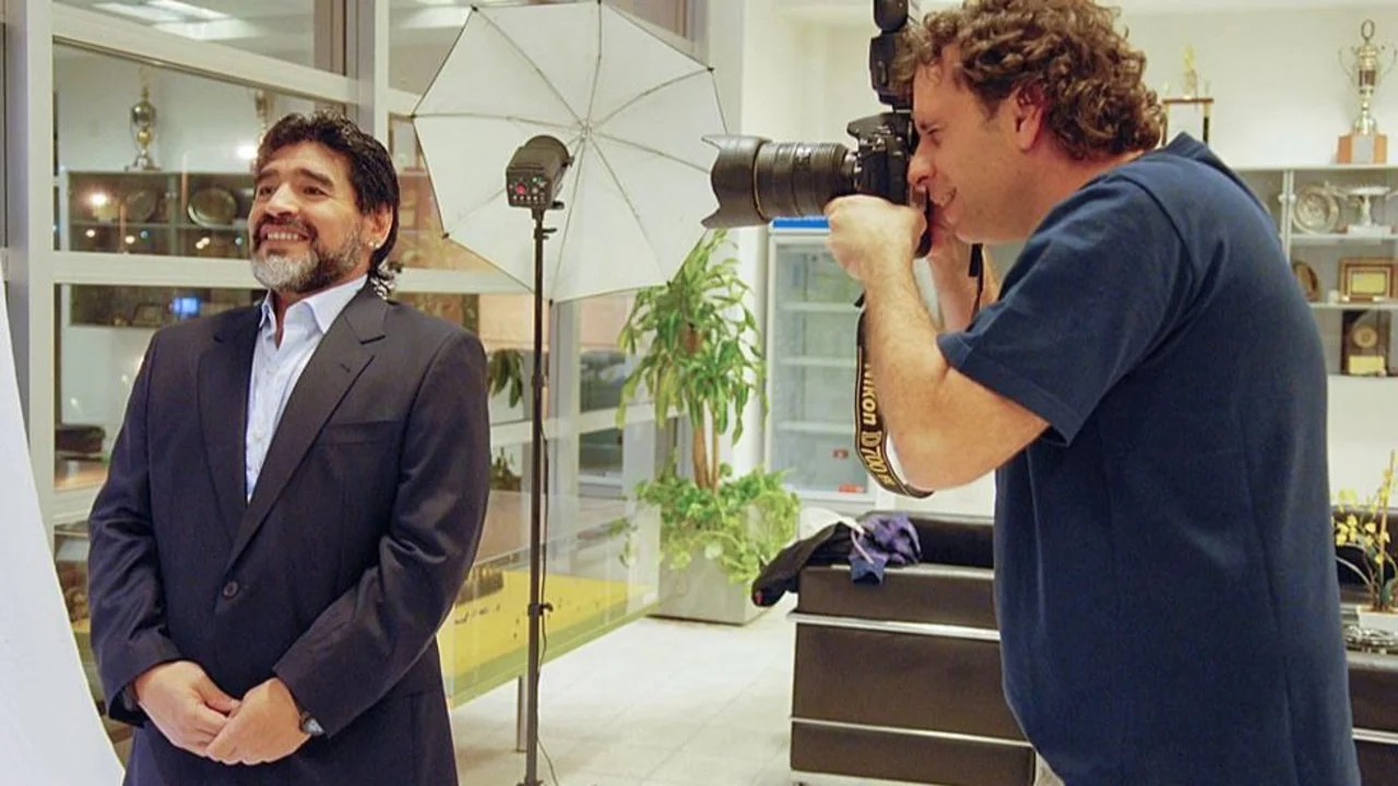 "Argentinidad al palo": la muestra fotográfica en la que aparecen Diego Maradona, Charly García, Carlos Menem y Susana Giménez
