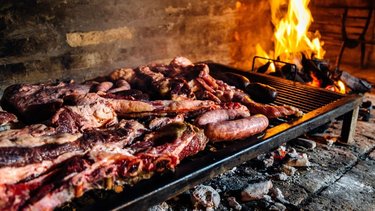 ¿Qué tipo de guarnición se debe usar para acompañar al asado?
