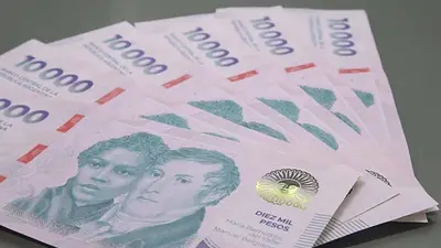 Dinero. Dinero.