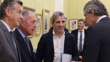 La CGT desinfla el fantasma Caputo y cierra paritarias a sus espaldas