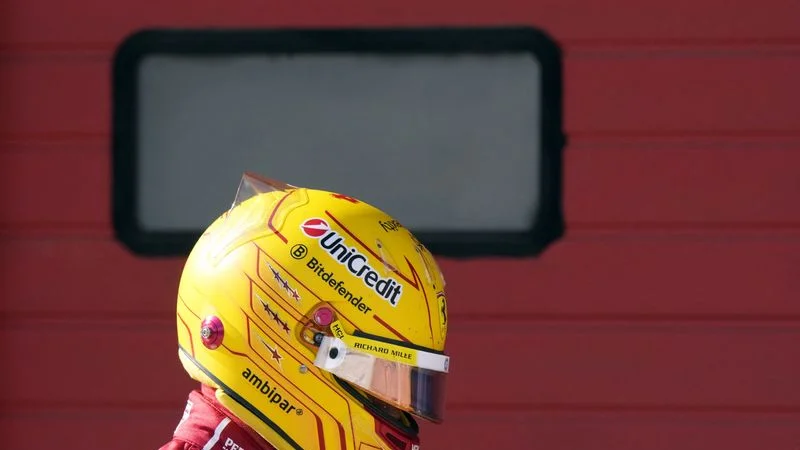 Hamilton, devastado por la caída de Ferrari a un nuevo mínimo en clasificación