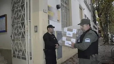 Elecciones en la Ciudad: comenzó el operativo de entrega de urnas y máquinas Elecciones en la Ciudad: comenzó el operativo de entrega de urnas y máquinas